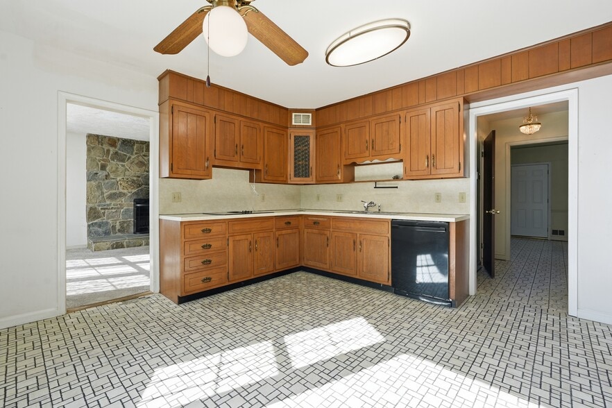 More Photos Of 15901 Old Columbia Pike, Burtonsville Land For Sale