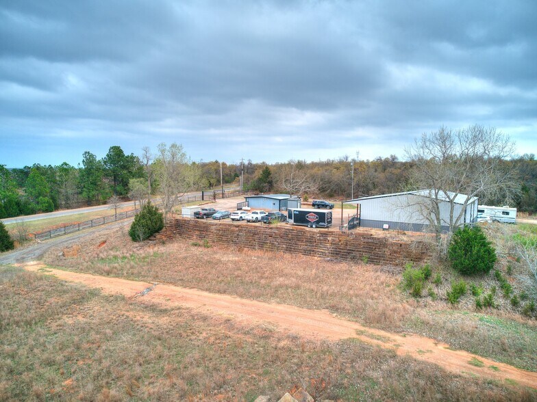 More Photos Of 6625 S Hiwassee Rd, Oklahoma City Showroom For Sale