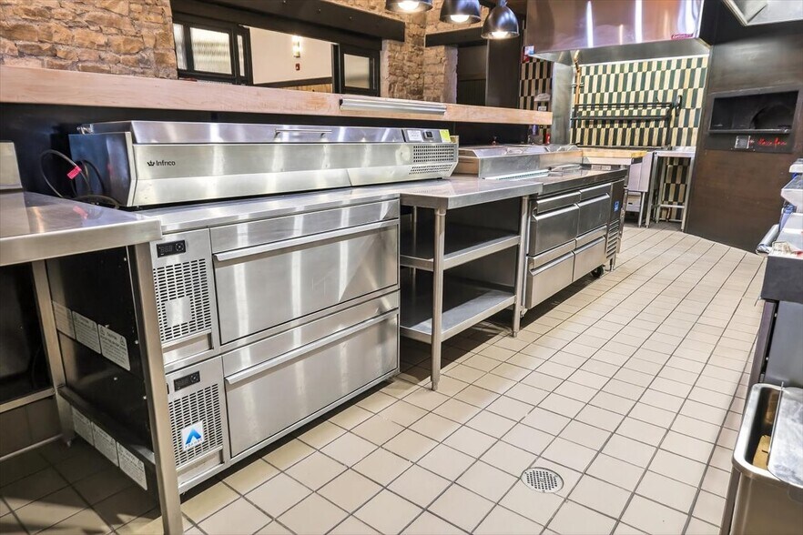 More Photos Of 185 N Lena St, Ridgway General Retail For Lease