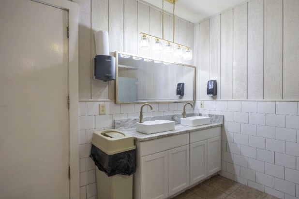 More Photos Of 112 Hunting Creek Rd, Hopkins Specialty For Sale