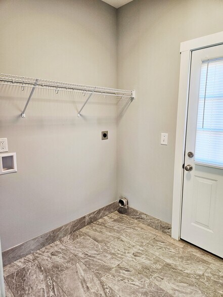 Primary Photo Of 913 Cloud Springs Rd, Rossville Apartments For Sale