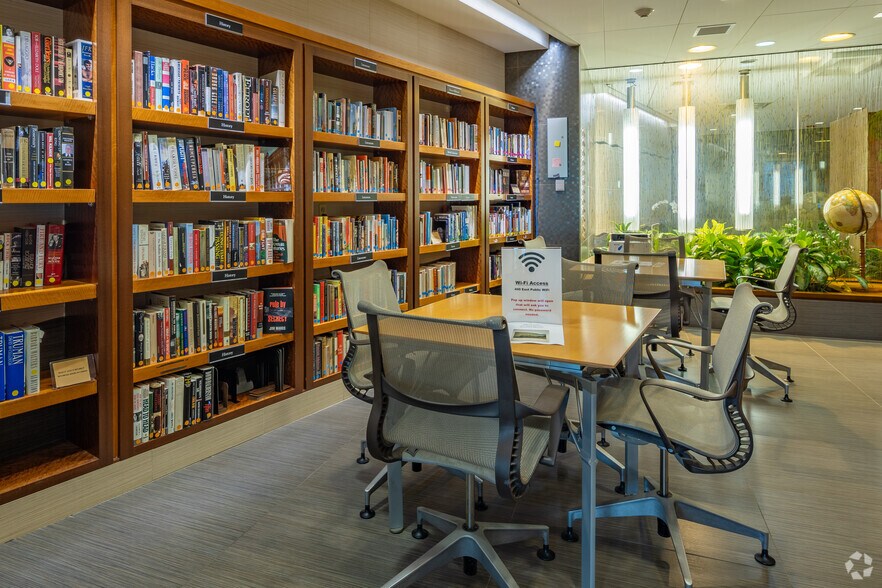 More Photos Of 400 E Randolph St, Chicago Apartments For Sale