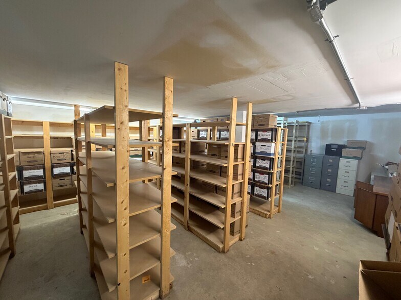 More Photos Of 9320 Jasper Ave NW, Edmonton Office For Sale