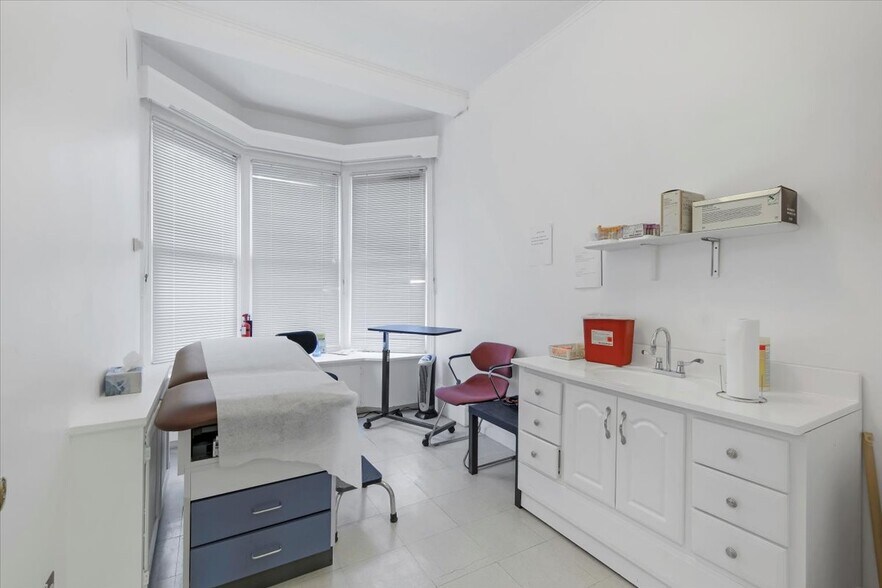 More Photos Of 100 S Highland Ave, Ossining Office For Lease