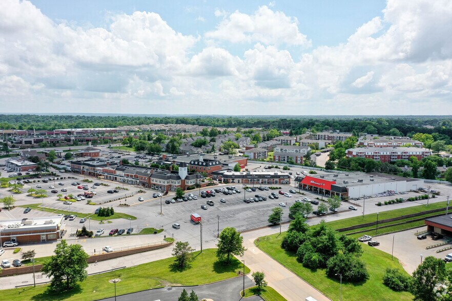 More Photos Of 283 S Woods Mill Rd, Chesterfield Unknown For Lease