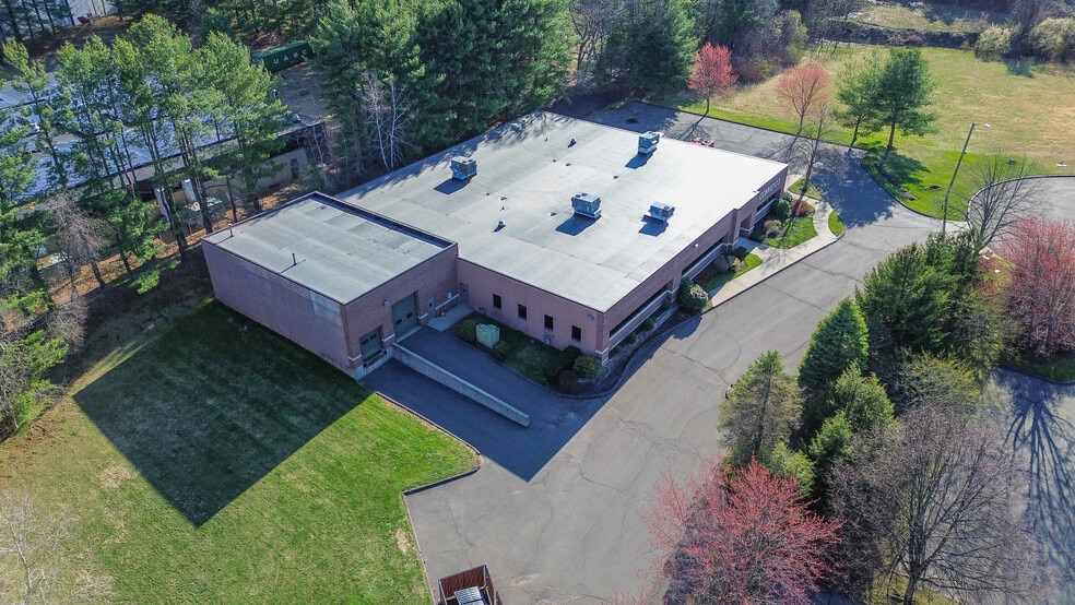 More Photos Of 47 Commerce Dr, Bristol Manufacturing For Sale