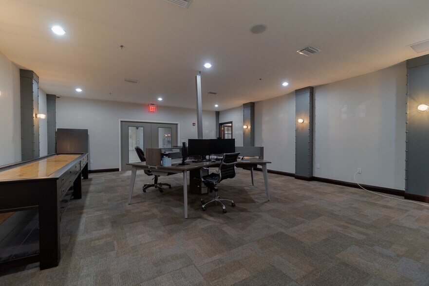 More Photos Of 679 NW Enterprise Dr, Port Saint Lucie Light Distribution For Sale
