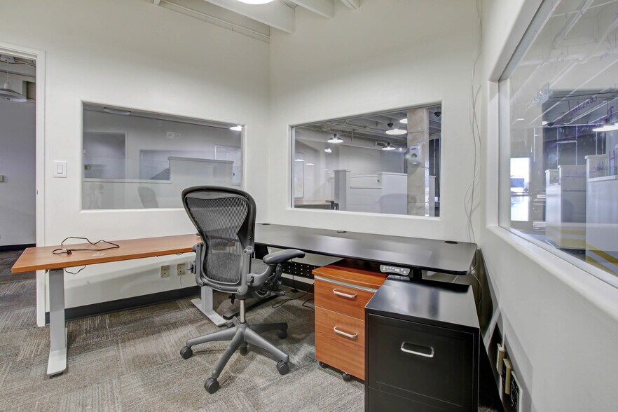 More Photos Of , Agoura Hills Flex For Sale