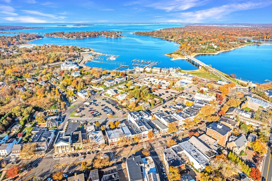 More Photos Of 23 Bridge St, Sag Harbor Freestanding For Sale