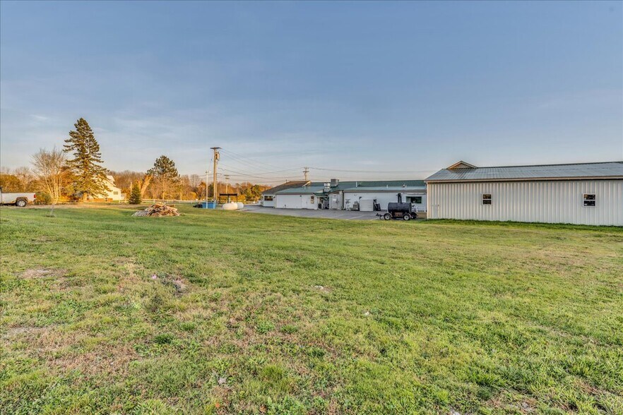 More Photos Of 357 W Main St, Searsport Freestanding For Sale