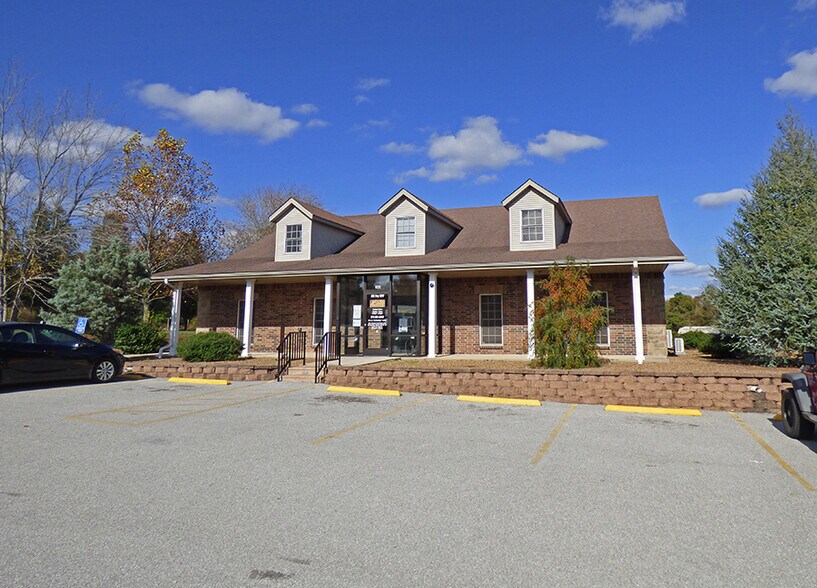 More Photos Of 308 US-62 Hwy, Ash Flat Medical For Sale