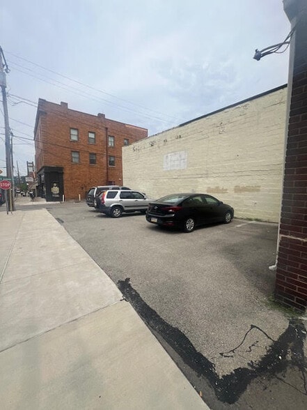 More Photos Of 136 N Main St, Butler Storefront Retail Office For Sale