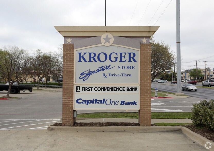 More Photos Of 9140 Forest Ln, Dallas Supermarket For Lease