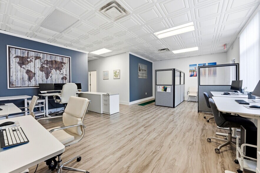 More Photos Of 5404 Hoover Blvd, Tampa Medical For Sale