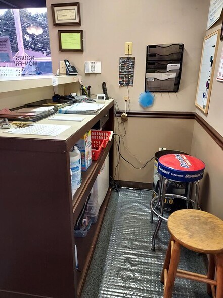 More Photos Of 301 N Logan St, Gaffney Auto Repair For Sale