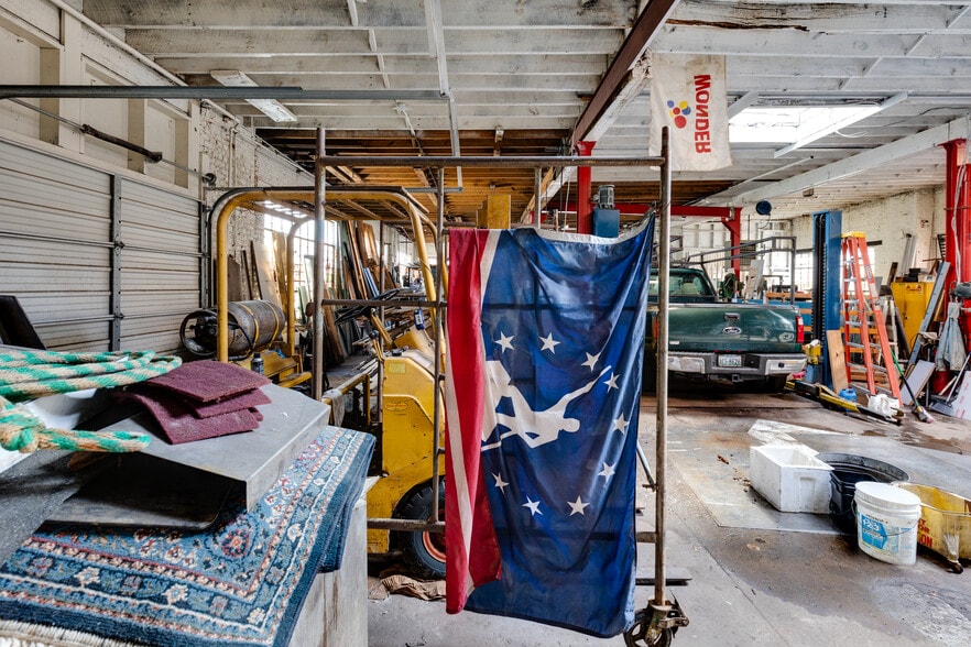 More Photos Of 304-306 Gilmer St, Richmond Manufacturing For Sale