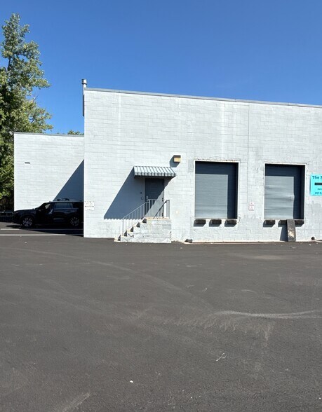 More Photos Of 240 State Rt 17 S, Lodi Showroom For Sale