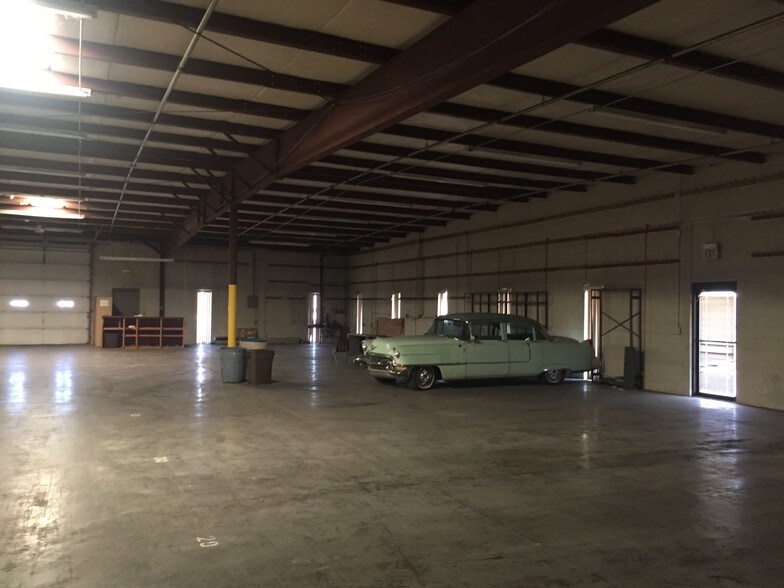 More Photos Of 3021 S High Ave, Oklahoma City Warehouse For Sale