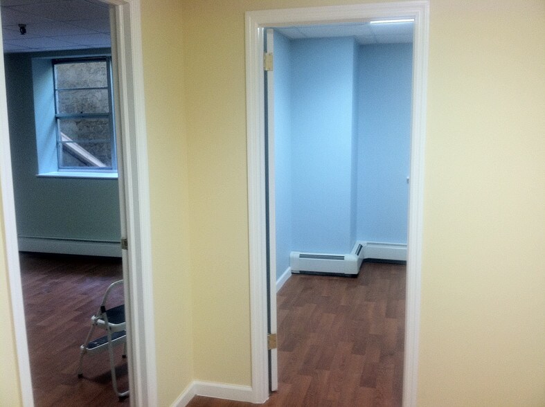 More Photos Of 1 Barstow Rd, Great Neck Apartments For Sale