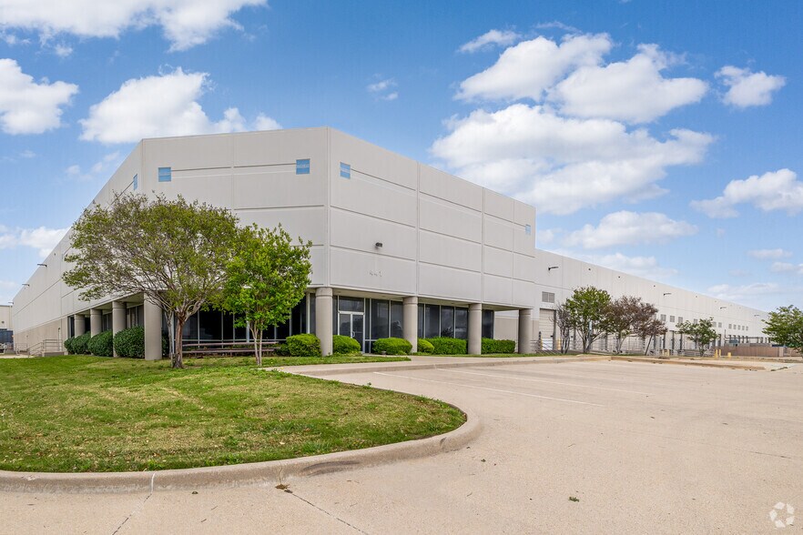 Primary Photo Of 401-441 Railhead Rd, Fort Worth Distribution For Lease