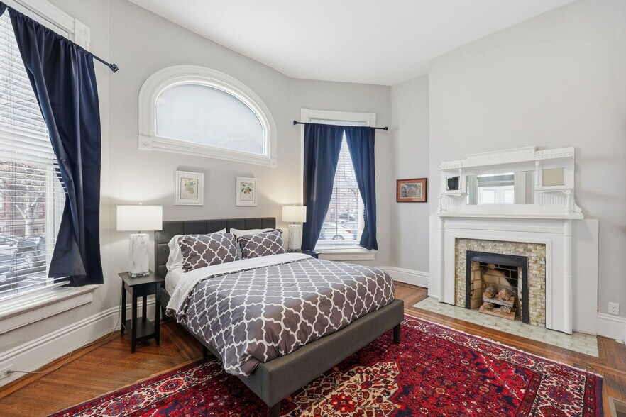 More Photos Of 18 W Franklin St, Richmond Apartments For Sale