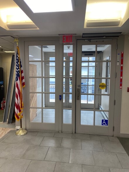 More Photos Of 40 Church St, White Plains Bank For Sale