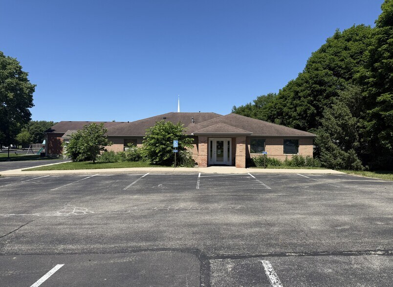 Primary Photo Of 1659 W 2nd St, Xenia Medical For Lease