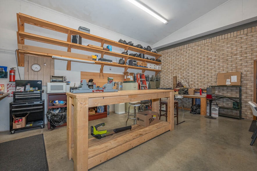 More Photos Of 9074 Market St, North Lima Freestanding For Sale