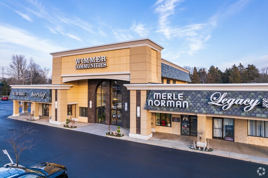 More Photos Of 5300 S 108th St, Hales Corners Unknown For Lease