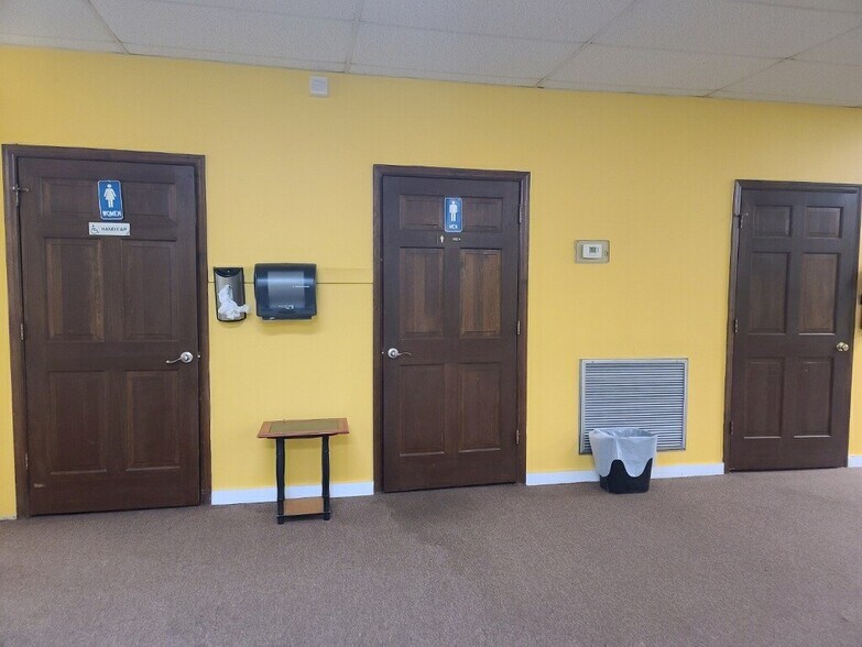 More Photos Of 565-595 Garden Walk Blvd, Atlanta Freestanding For Lease