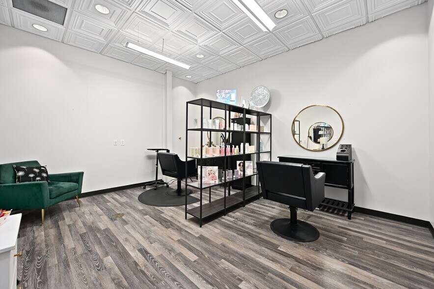 More Photos Of 901 N Vista Ridge Blvd, Cedar Park General Retail For Lease