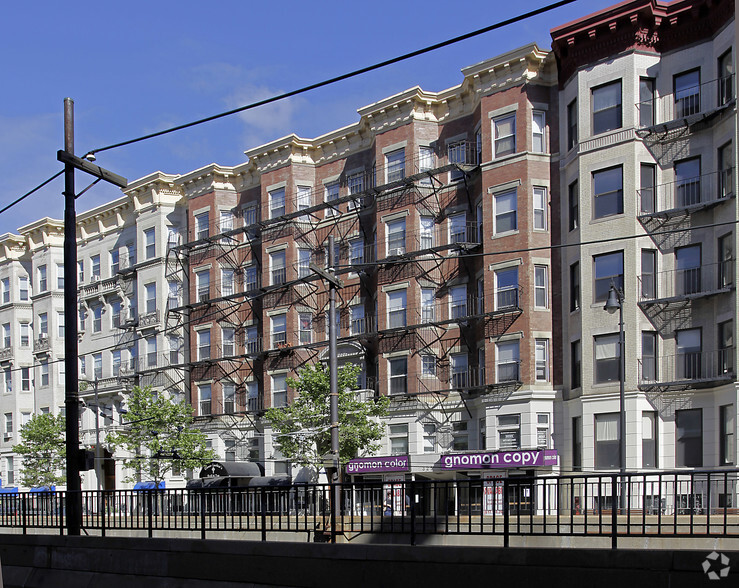 Primary Photo Of 325-335 Huntington Ave, Boston Apartments For Lease