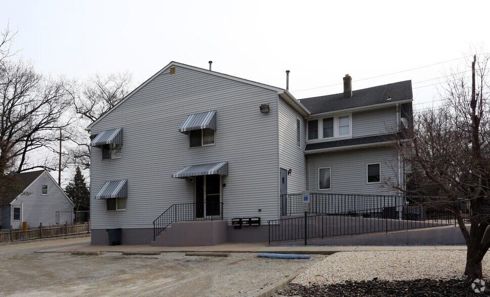 Primary Photo Of 2821 Haddonfield Rd, Pennsauken Office Residential For Lease