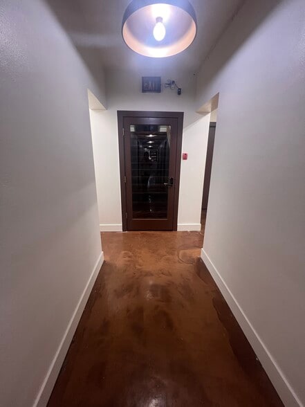 More Photos Of 76-80 S Grove Ave, Elgin Office For Lease