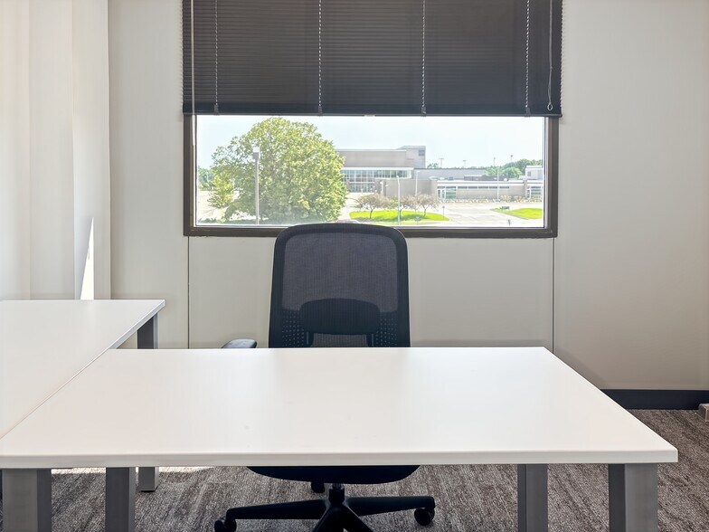 More Photos Of 1200 Valley West Dr, West Des Moines Coworking Space