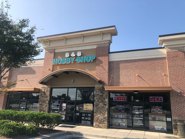 More Photos Of 1132-1142 Athens Hwy, Grayson General Retail For Lease