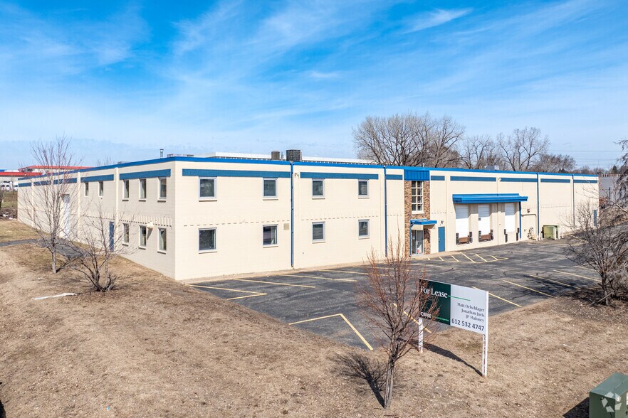 More Photos Of 3401 NE Spring St, Minneapolis Manufacturing For Sale