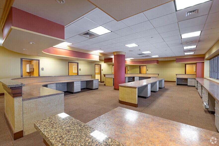 More Photos Of 1315 St Joseph Pky, Houston Office For Sale