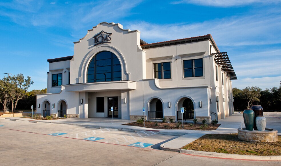 More Photos Of 4334 N Loop 1604 W, San Antonio Medical For Lease