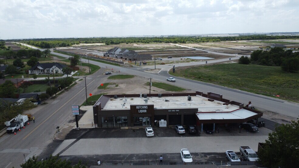 More Photos Of 801 W Palestine St, Hutchins General Retail For Sale