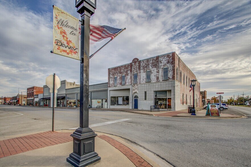 More Photos Of 308 E Don Tyler Ave, Dewey Storefront For Sale