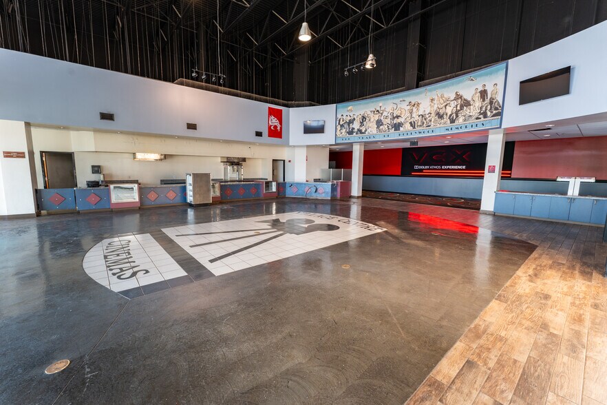 More Photos Of 1085 SE Bishop Blvd, Pullman Specialty For Sale