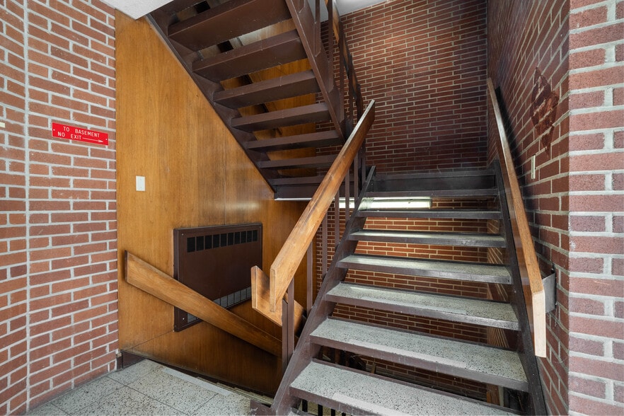 More Photos Of 94 Hospital St, Ridgway Specialty For Sale