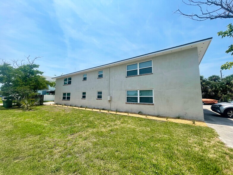 More Photos Of 408 13th Ave N, Jacksonville Beach Multifamily For Sale