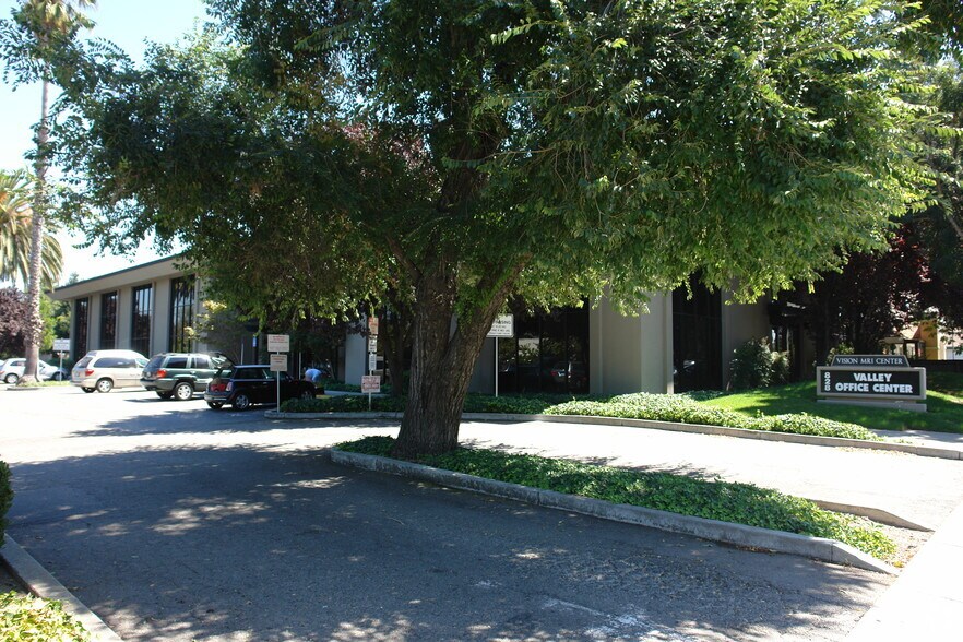 More Photos Of 828 S Bascom Ave, San Jose Office For Lease