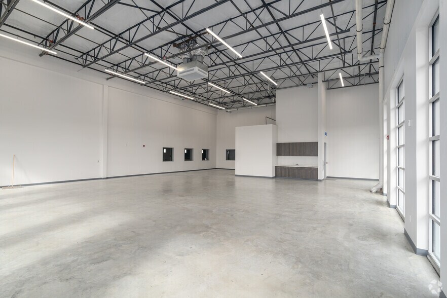 More Photos Of 1000 Carson Ct, Palmer Township Distribution For Lease