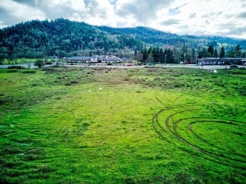 More Photos Of 3110 NE Diamond Lake Blvd, Roseburg Land For Sale