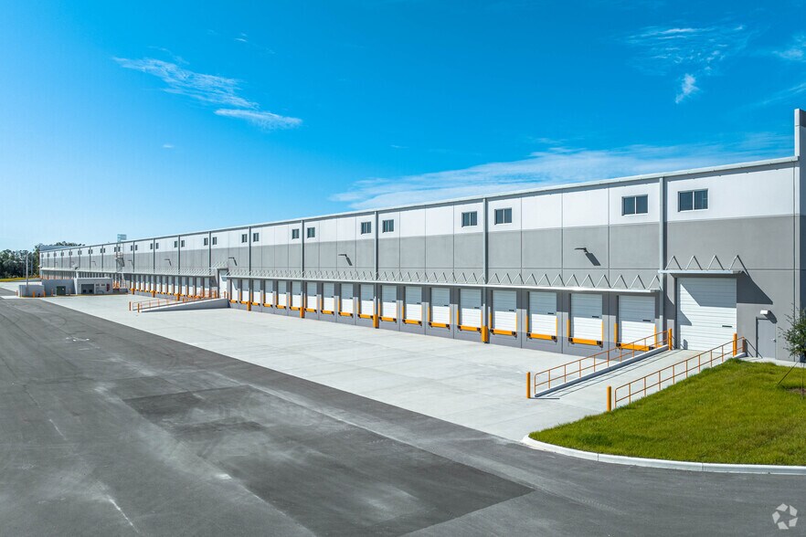 More Photos Of 3002 Coronet Rd, Plant City Unknown For Lease