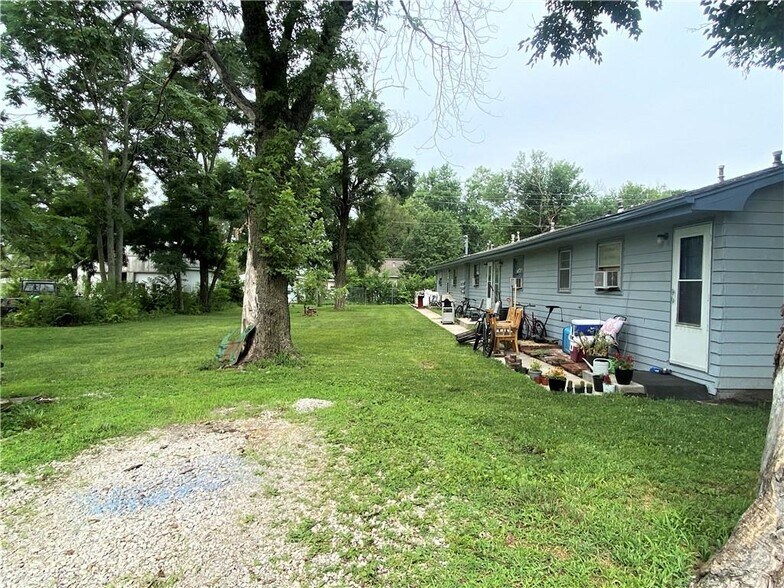 More Photos Of 204 W 5th St, Wellsville Apartments For Sale