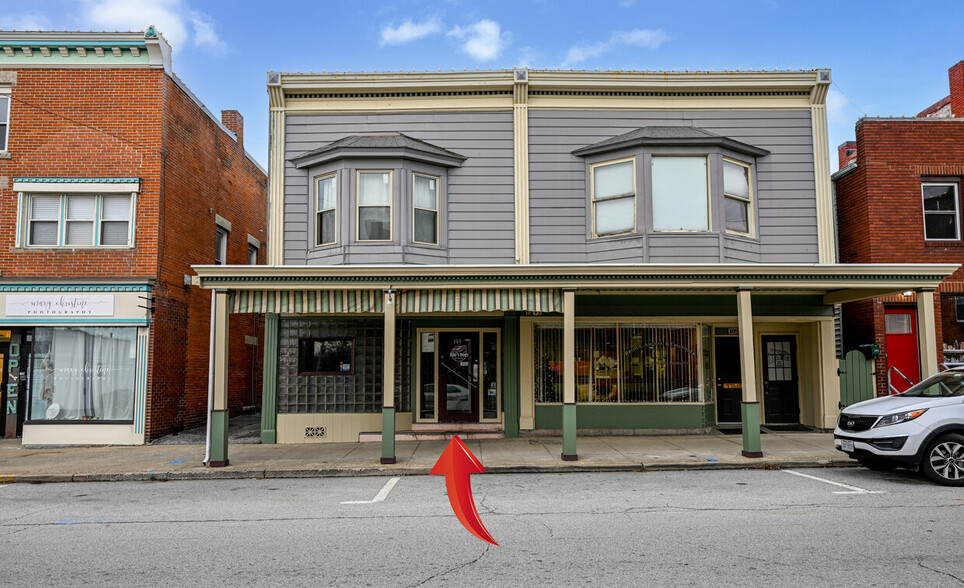 Primary Photo Of 111 W Liberty St, Medina Restaurant For Lease